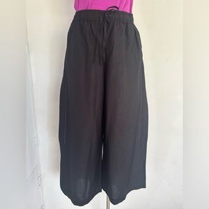 Sea Folly wide leg slit side linen pants Size Medium NWT